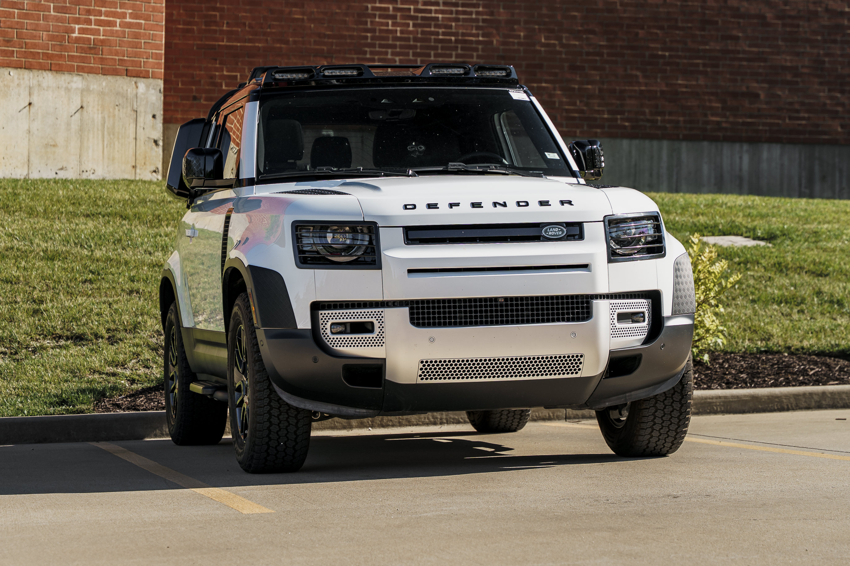 Used 2025 Land Rover Defender 90 S AWD/4WD video 1