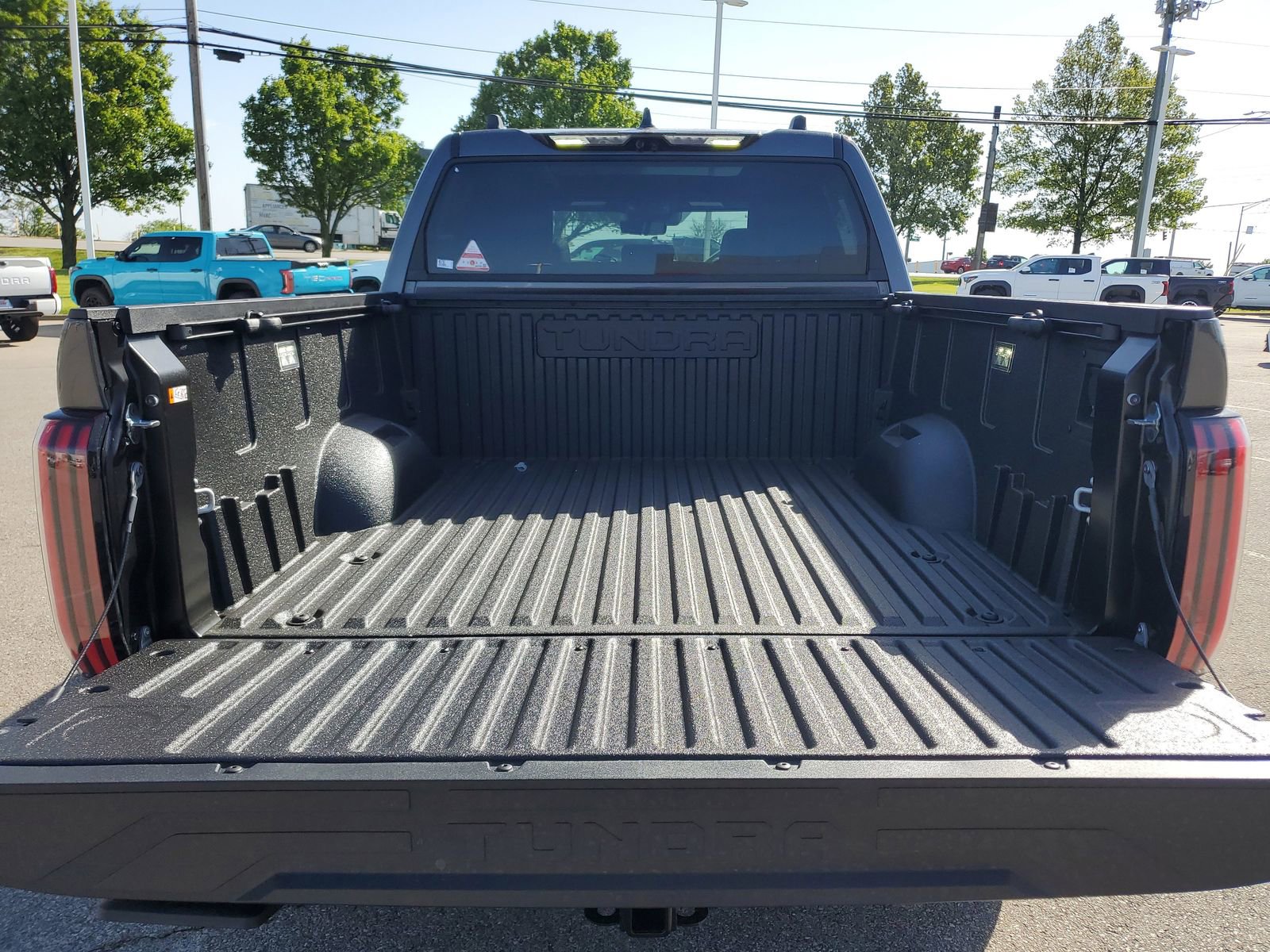 New 2026 Toyota Tundra Limited AWD/4WD image 8