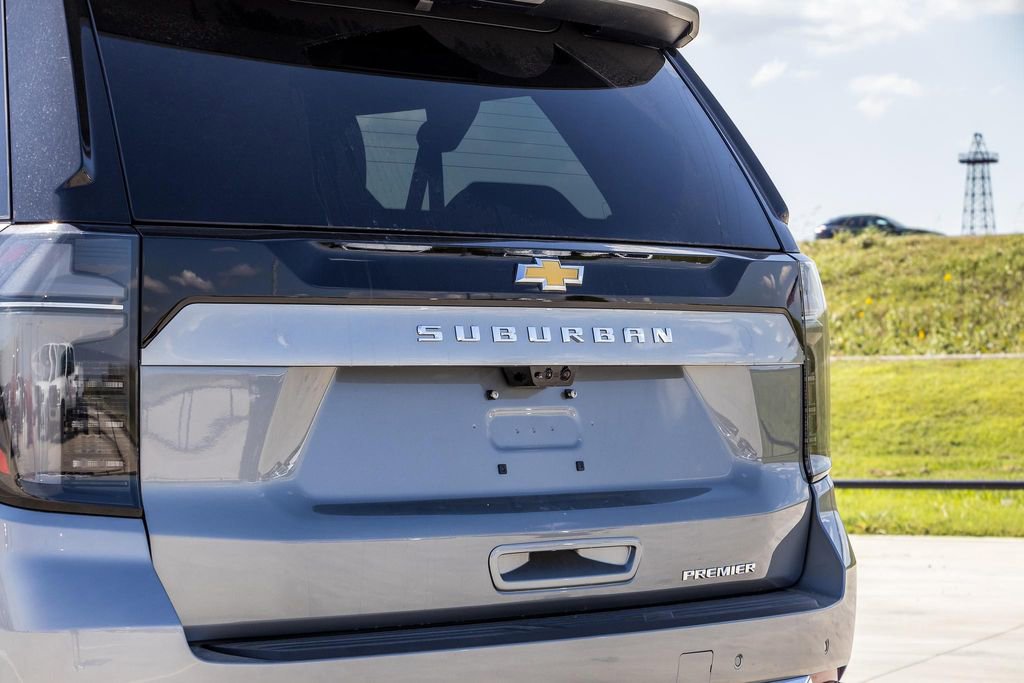 New 2026 Chevrolet Suburban Premier image 5