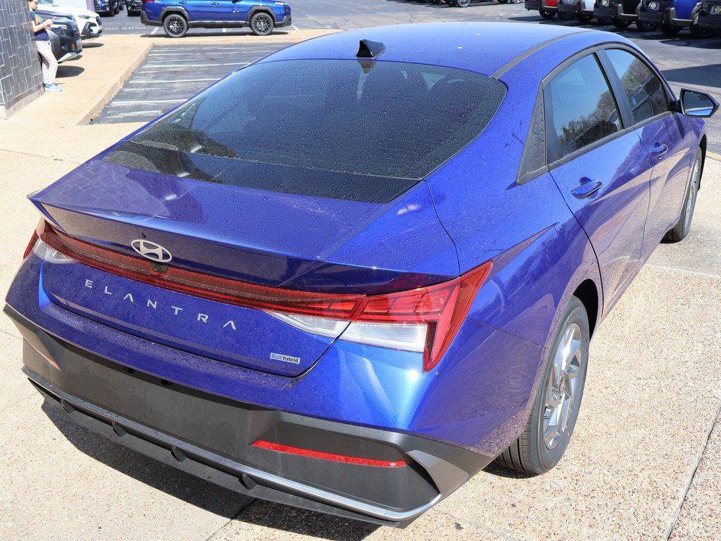 New 2026 Hyundai Elantra Blue image 6