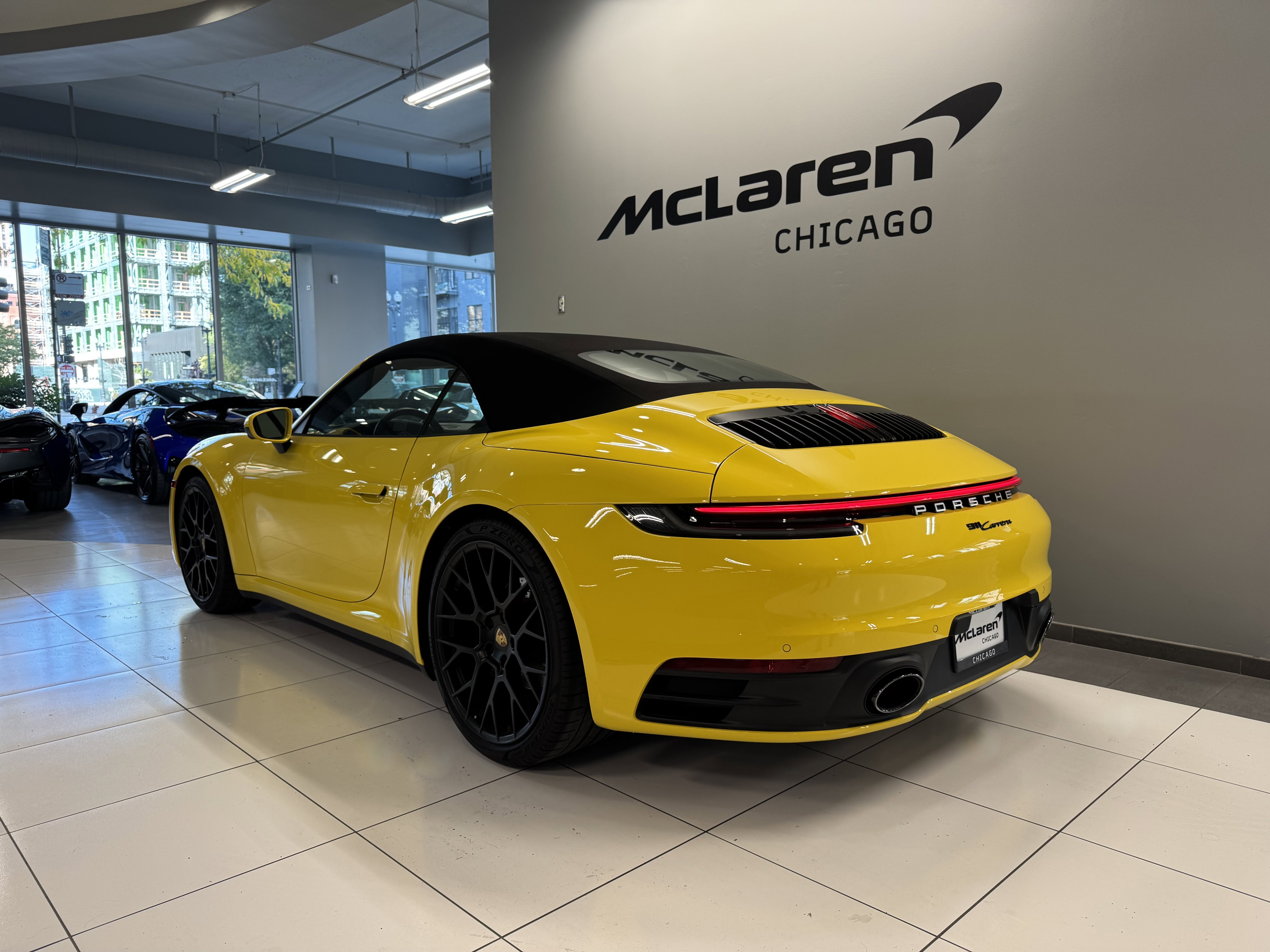 Used 2022 Porsche 911 Carrera image 2