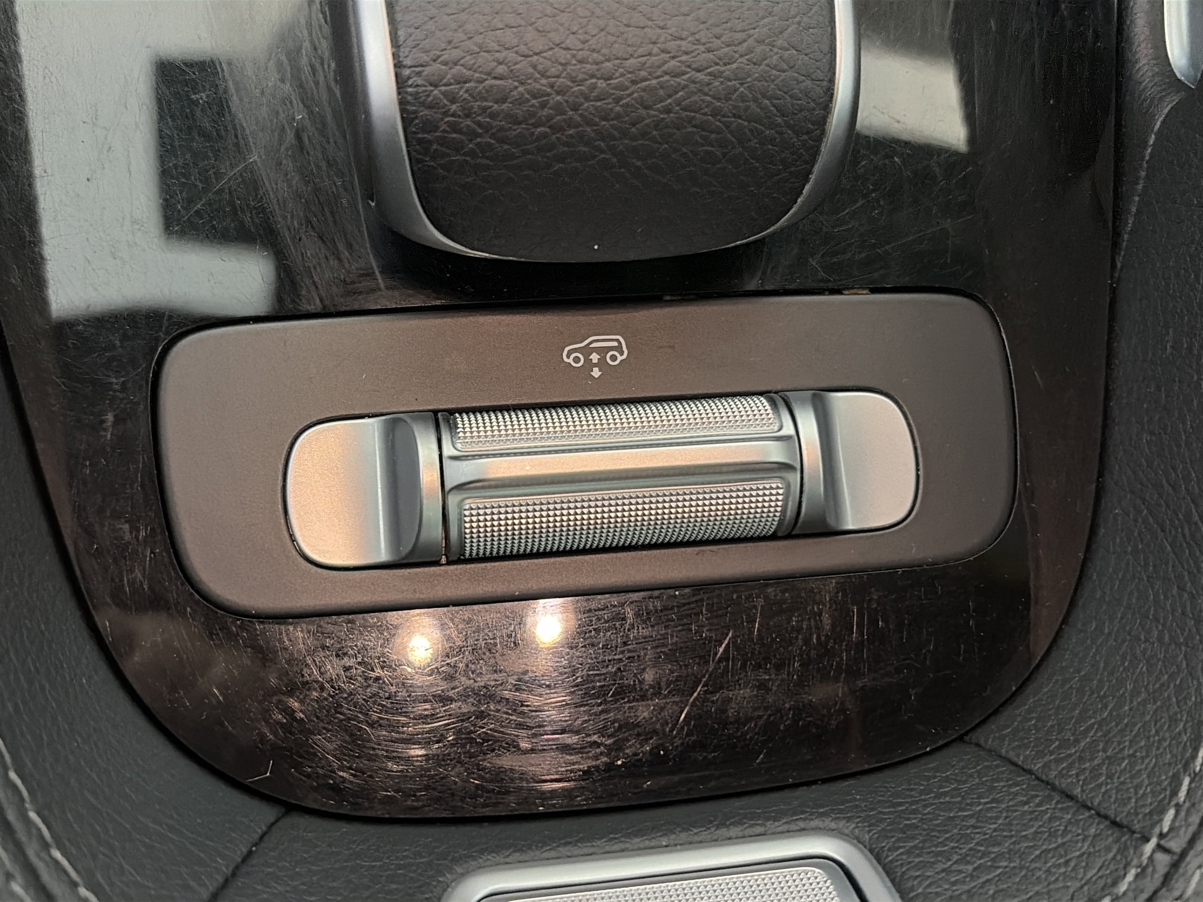 Used 2024 Mercedes-Benz GLS 580 4MATIC image 39