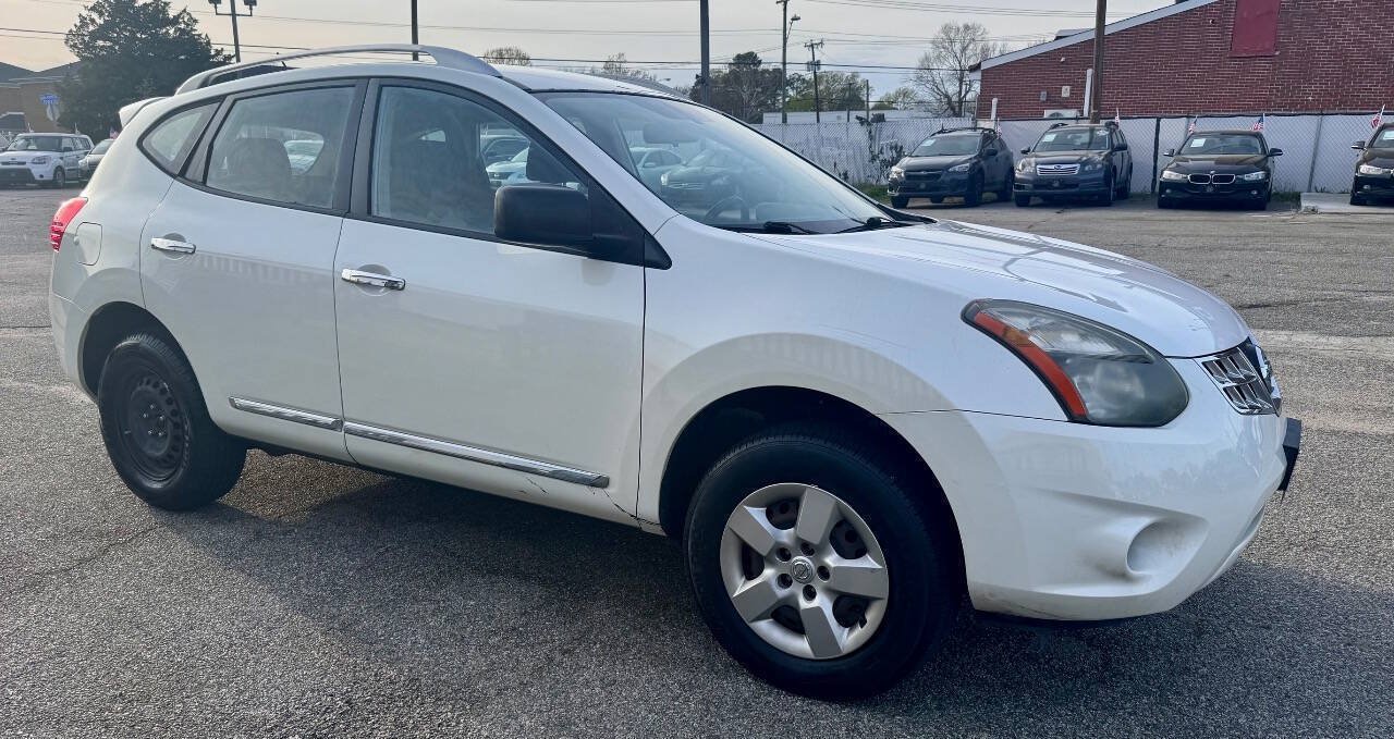 Used 2015 Nissan Rogue S w/ Convenience Package AWD/4WD image 7