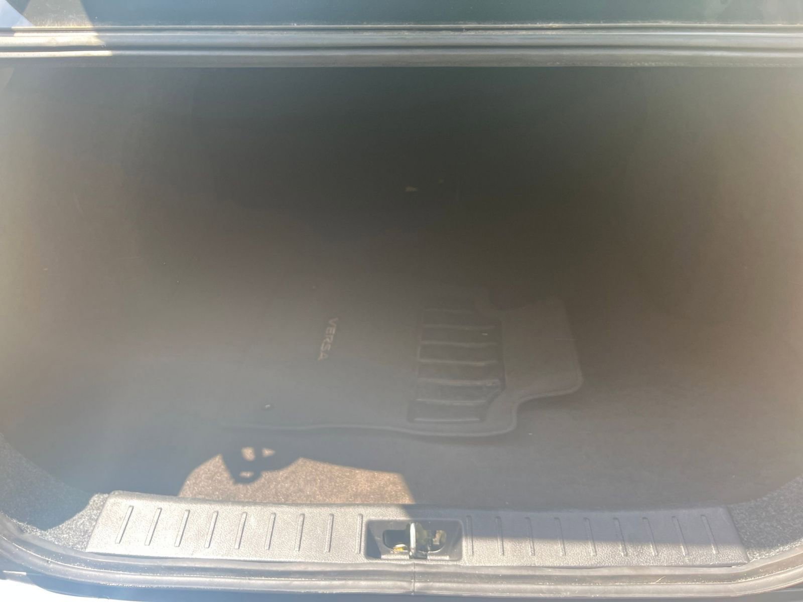 Used 2025 Nissan Versa SV image 25