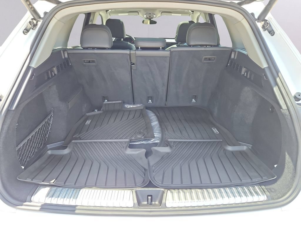 Certified 2025 Audi Q5 Premium w/ Convenience Package AWD/4WD image 33