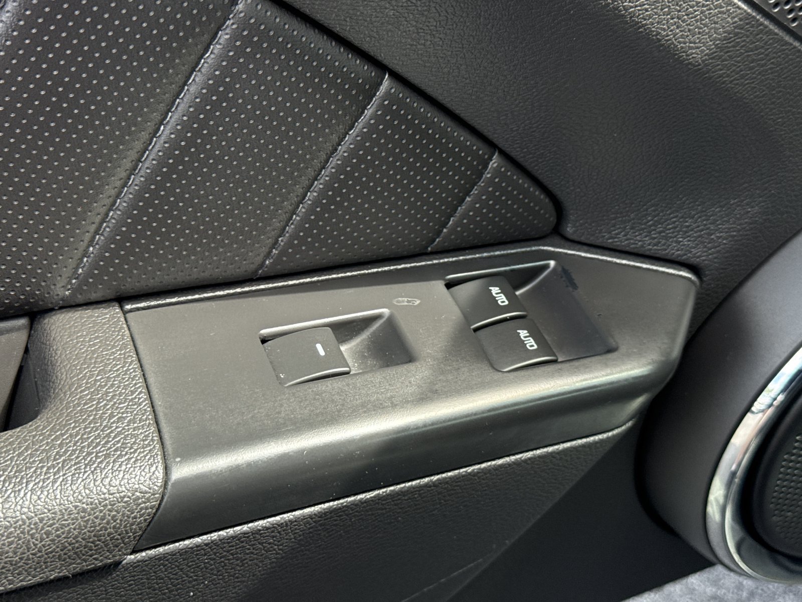 Used 2014 Ford Mustang GT Premium w/ Electronics Package RWD image 22