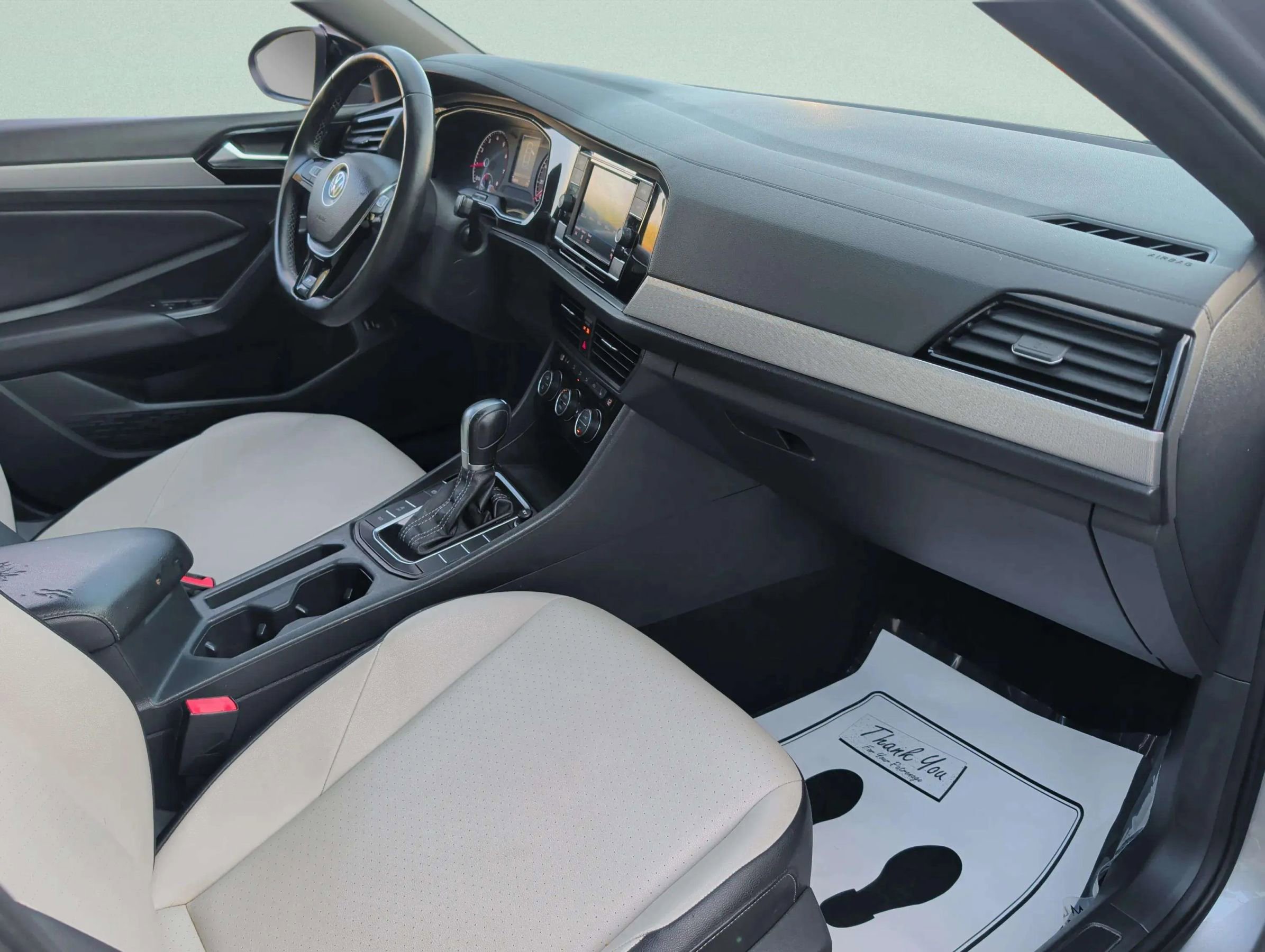 Used 2019 Volkswagen Jetta R-Line FWD image 34