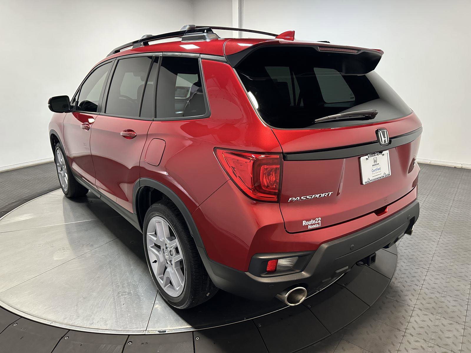 Certified 2024 Honda Passport EX-L image 9