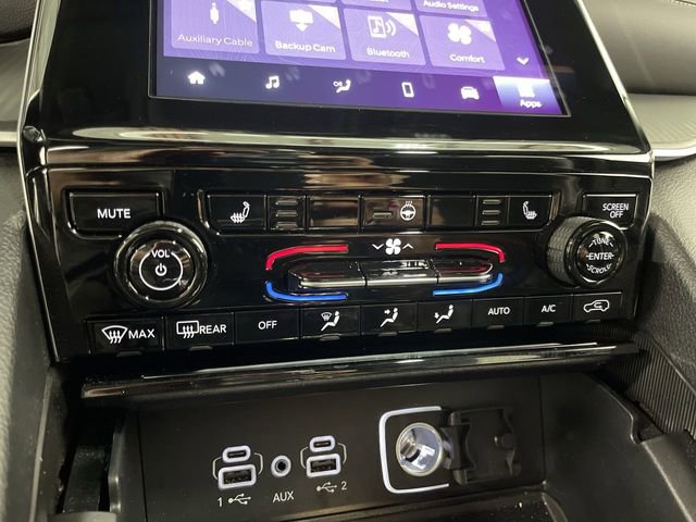 Used 2024 Jeep Grand Cherokee Altitude AWD/4WD image 19