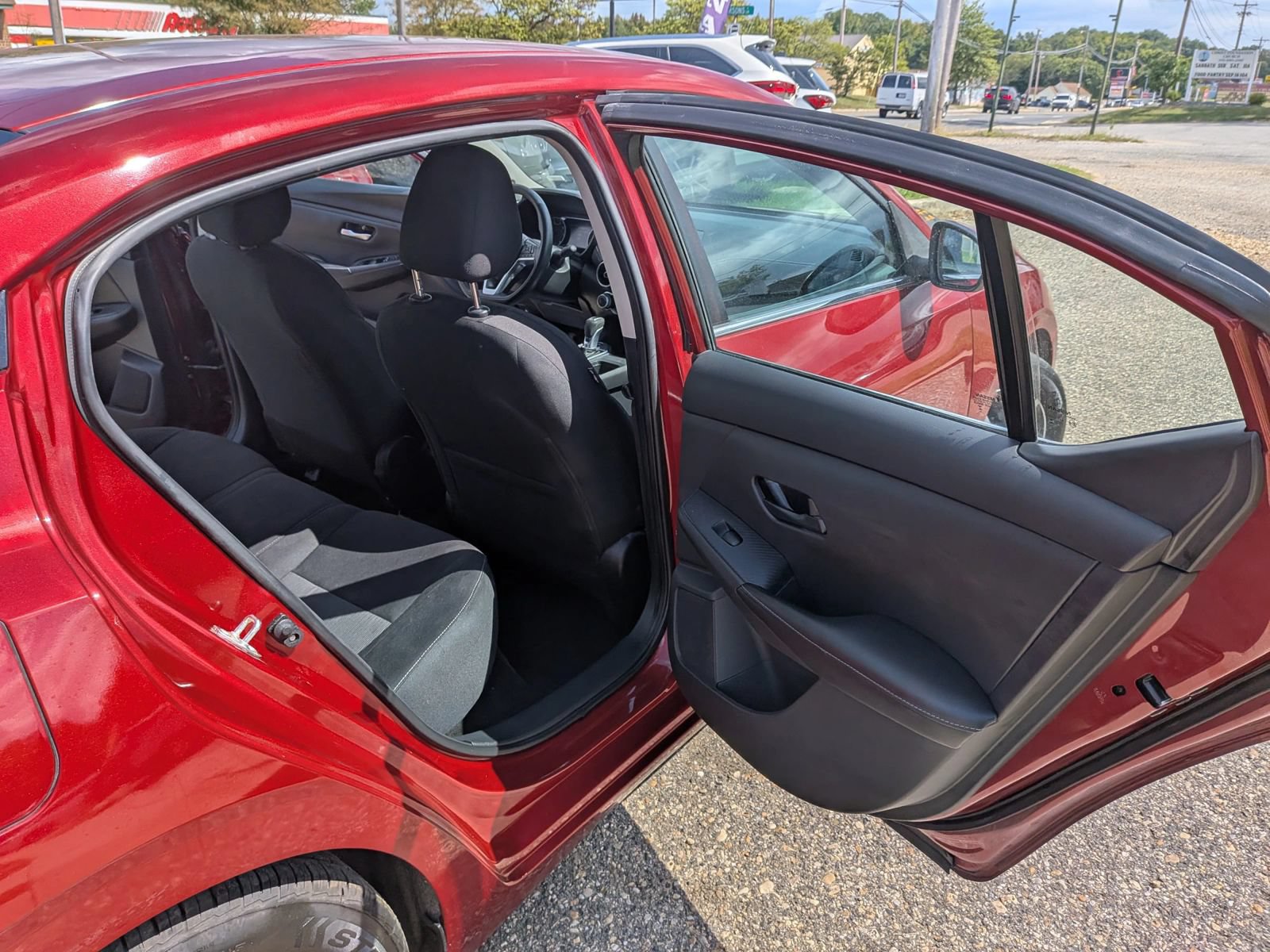 Used 2024 Nissan Sentra SV FWD image 29