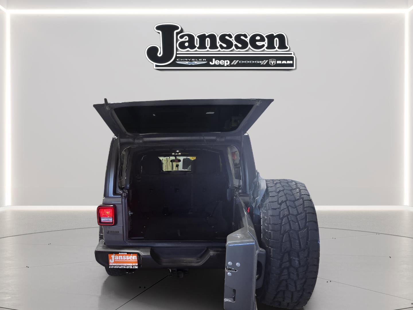 Used 2019 Jeep Wrangler Unlimited Sport S AWD/4WD image 5