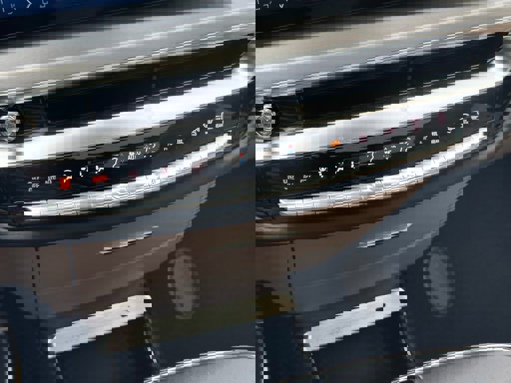 New 2025 Cadillac Lyriq Sport w/ Nappa Leather Package image 31