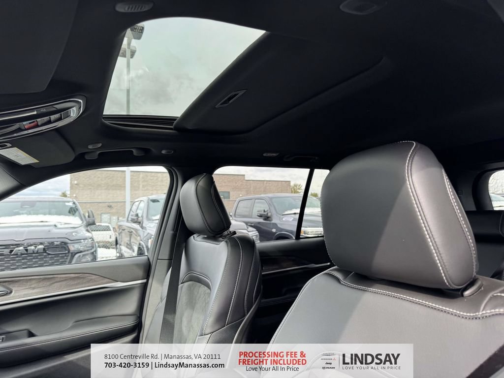 New 2026 Jeep Grand Cherokee Altitude AWD/4WD image 17