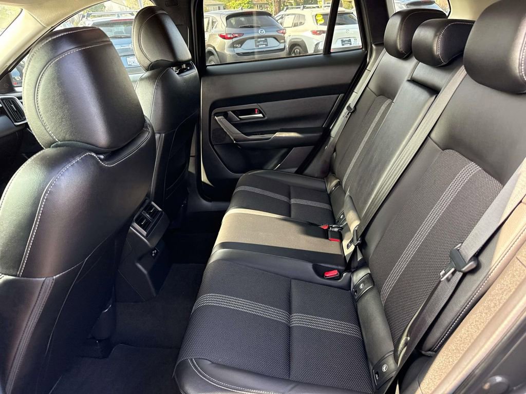 Used 2025 MAZDA CX-50 AWD 2.5 S w/ Preferred Package image 11