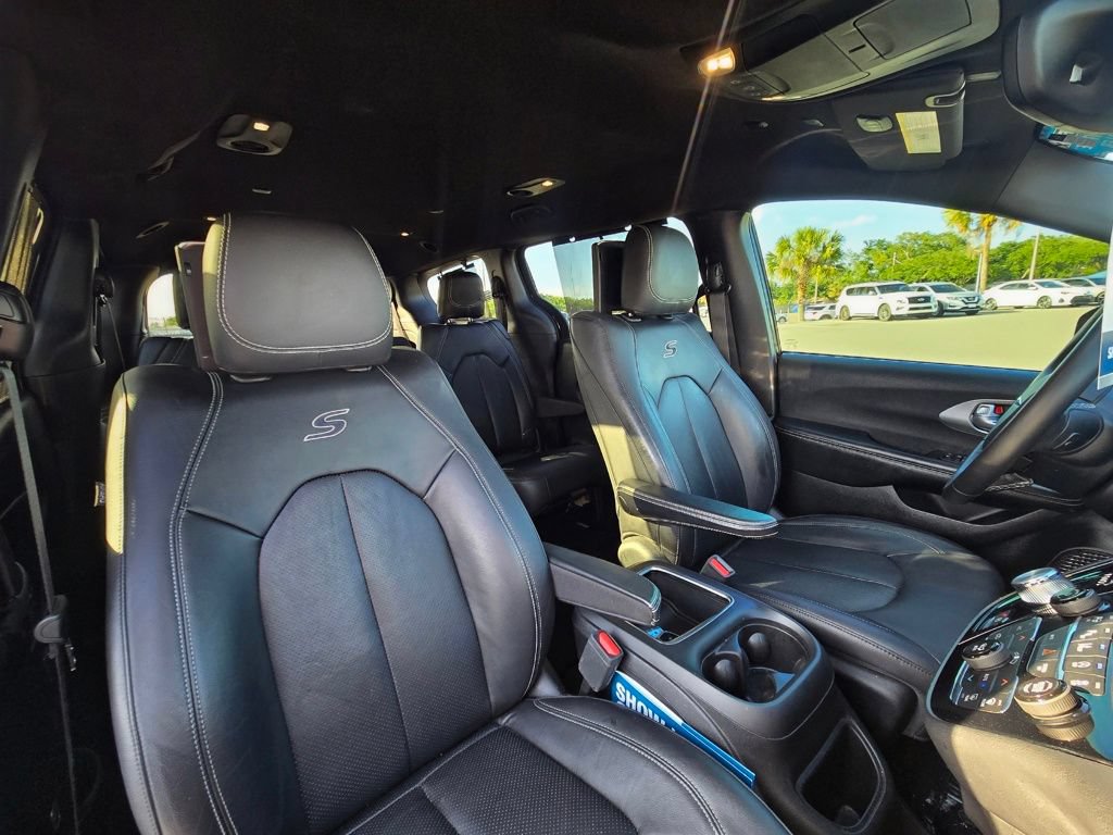 Used 2019 Chrysler Pacifica Touring-L Plus w/ Advanced Safetytec Group FWD image 57