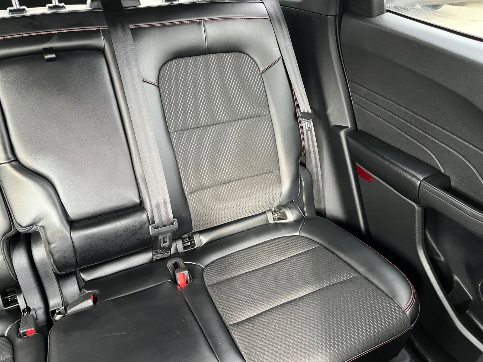 Used 2025 Ford Escape ST-Line image 33