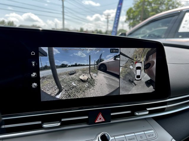 Used 2024 Hyundai Elantra Limited image 48