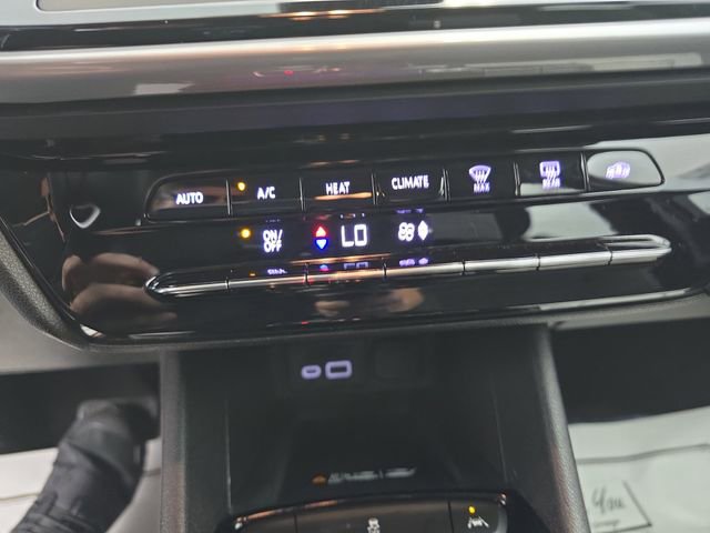 Used 2023 Chevrolet Bolt EUV LT w/ Driver Confidence Package image 36