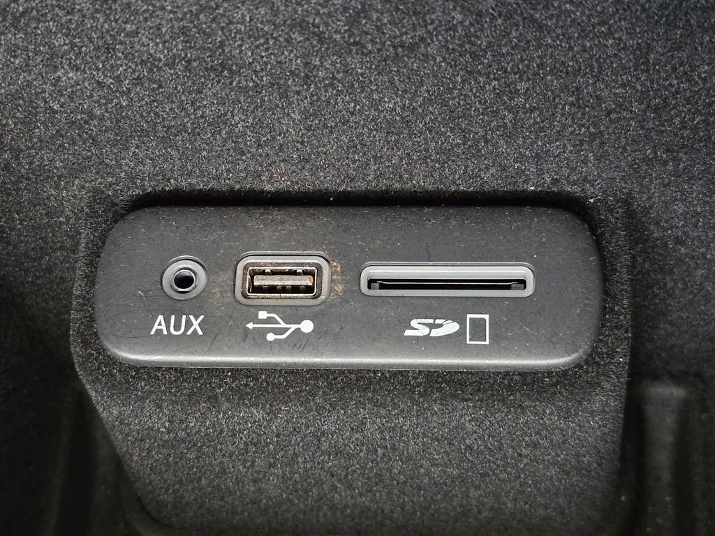 Used 2016 Dodge Charger SRT Hellcat w/ Harman/Kardon Audio Group RWD image 28