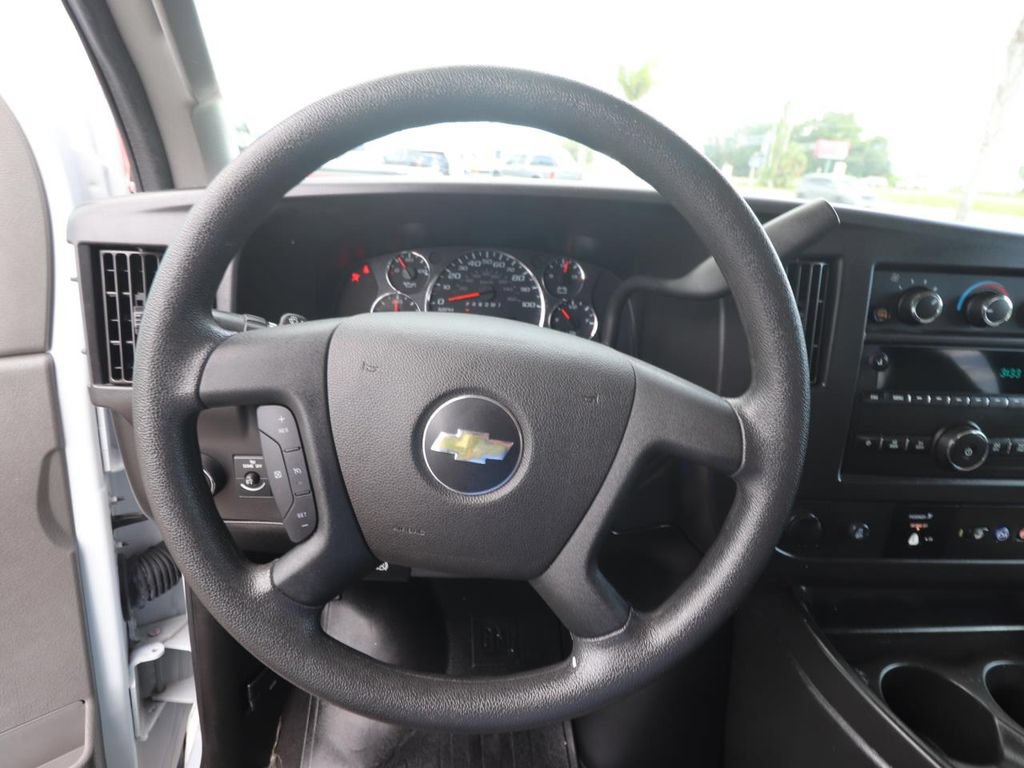 Used 2025 Chevrolet Express 3500 LT w/ LT Preferred Equipment Group RWD image 18