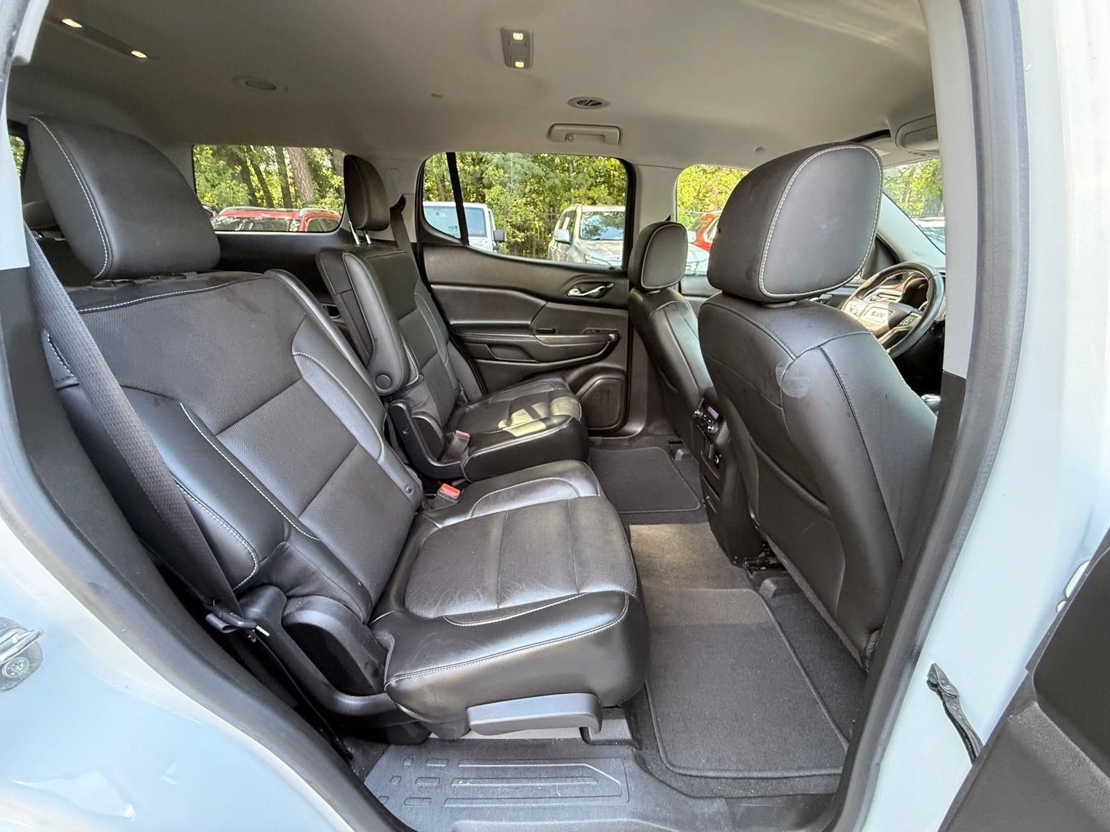 Used 2017 GMC Acadia SLT AWD/4WD image 28