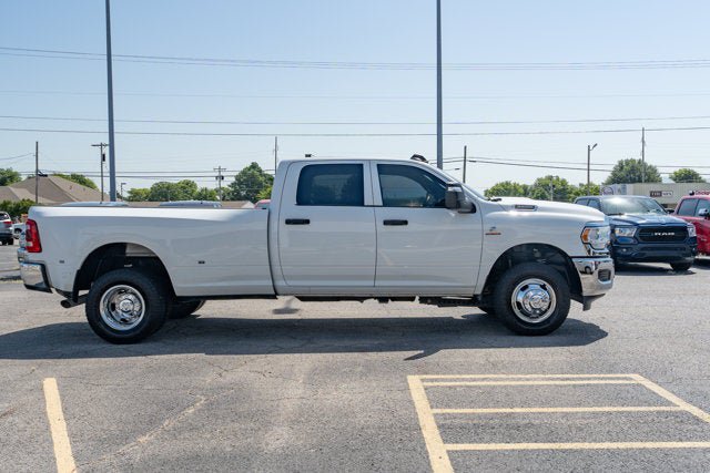Used 2024 RAM 3500 Tradesman w/ Chrome Appearance Group AWD/4WD image 6