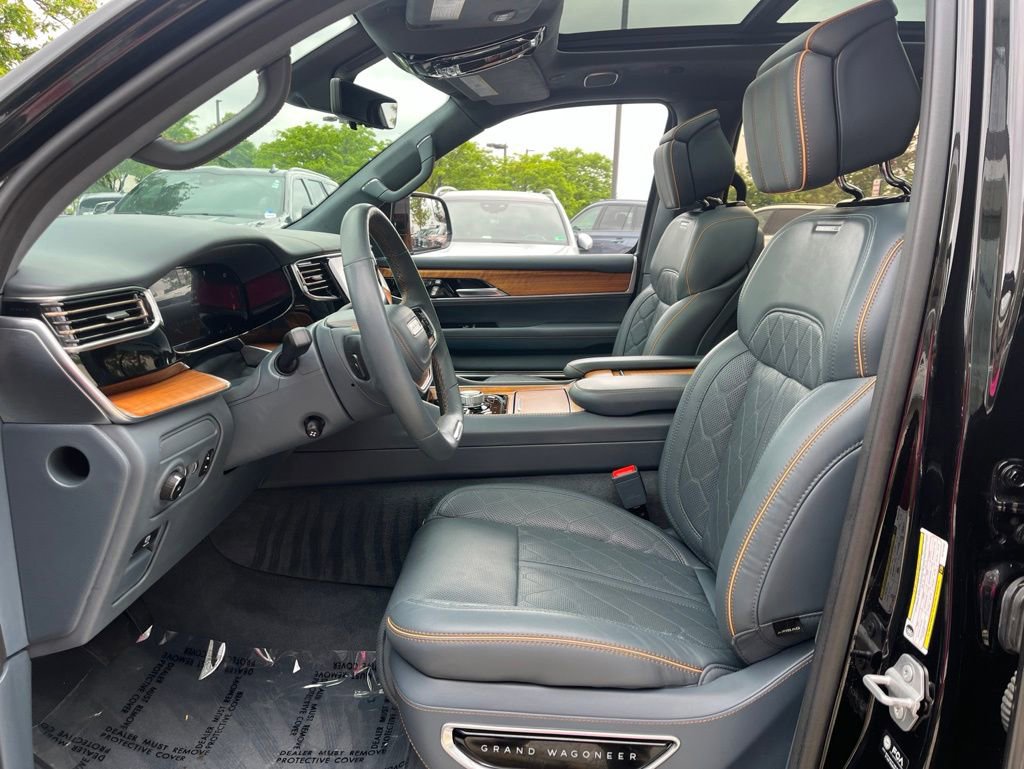 Used 2022 Jeep Grand Wagoneer Series III AWD/4WD image 26