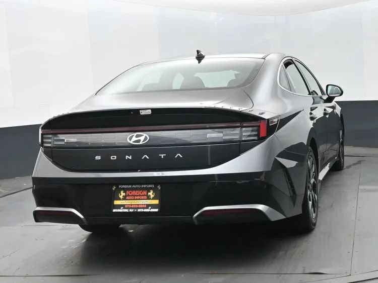 Used 2024 Hyundai Sonata SEL FWD image 8