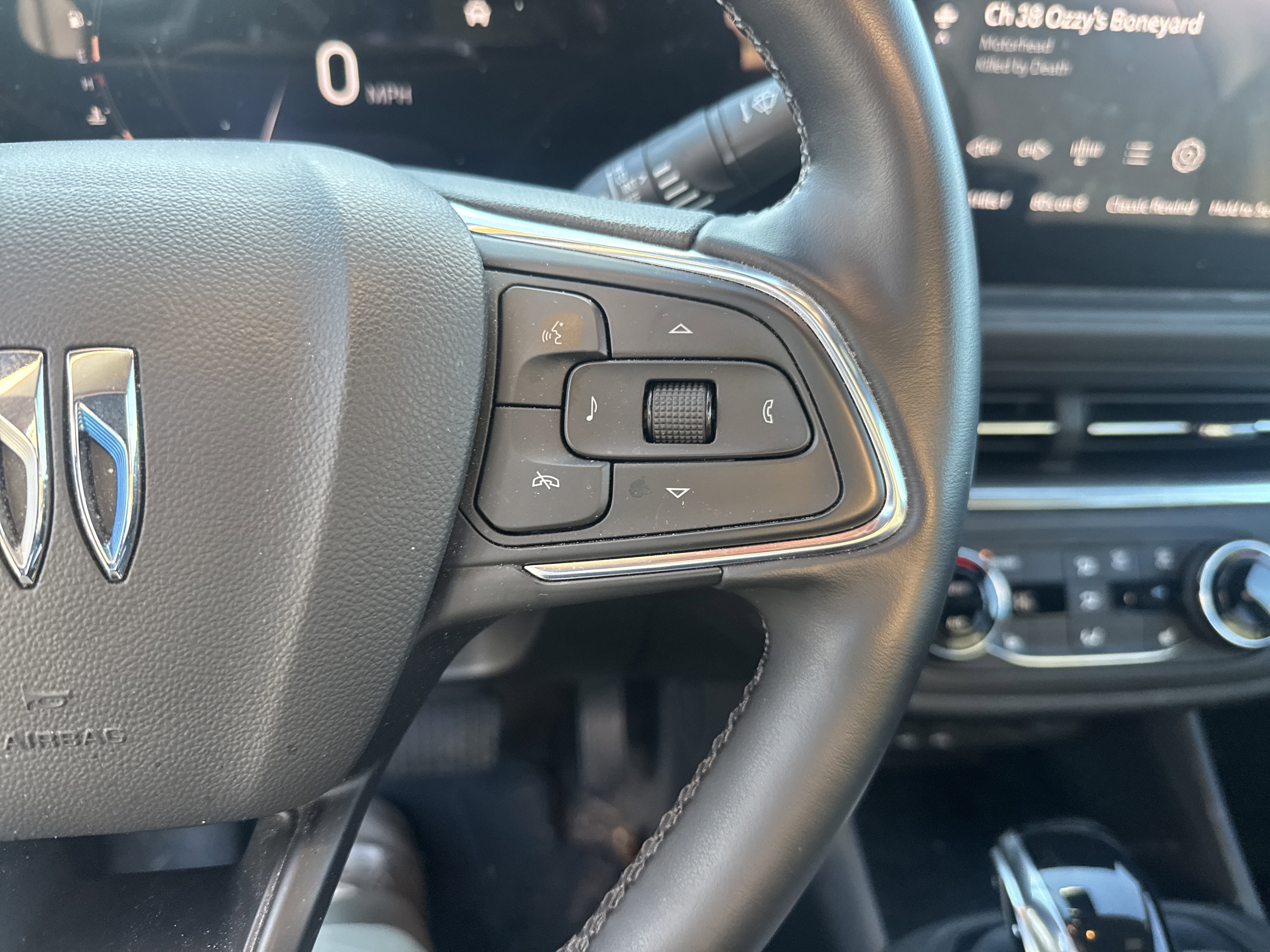 Used 2024 Buick Envista Preferred w/ Convenience I Package image 19