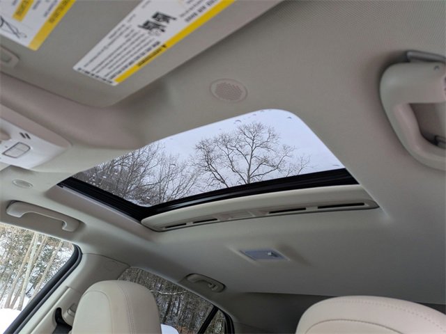 Used 2020 Buick Encore Essence w/ Experience Buick Package image 15