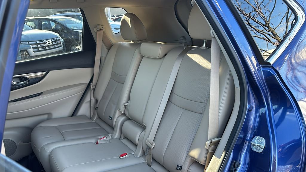 Used 2018 Nissan Rogue SL w/ Premium Package image 27