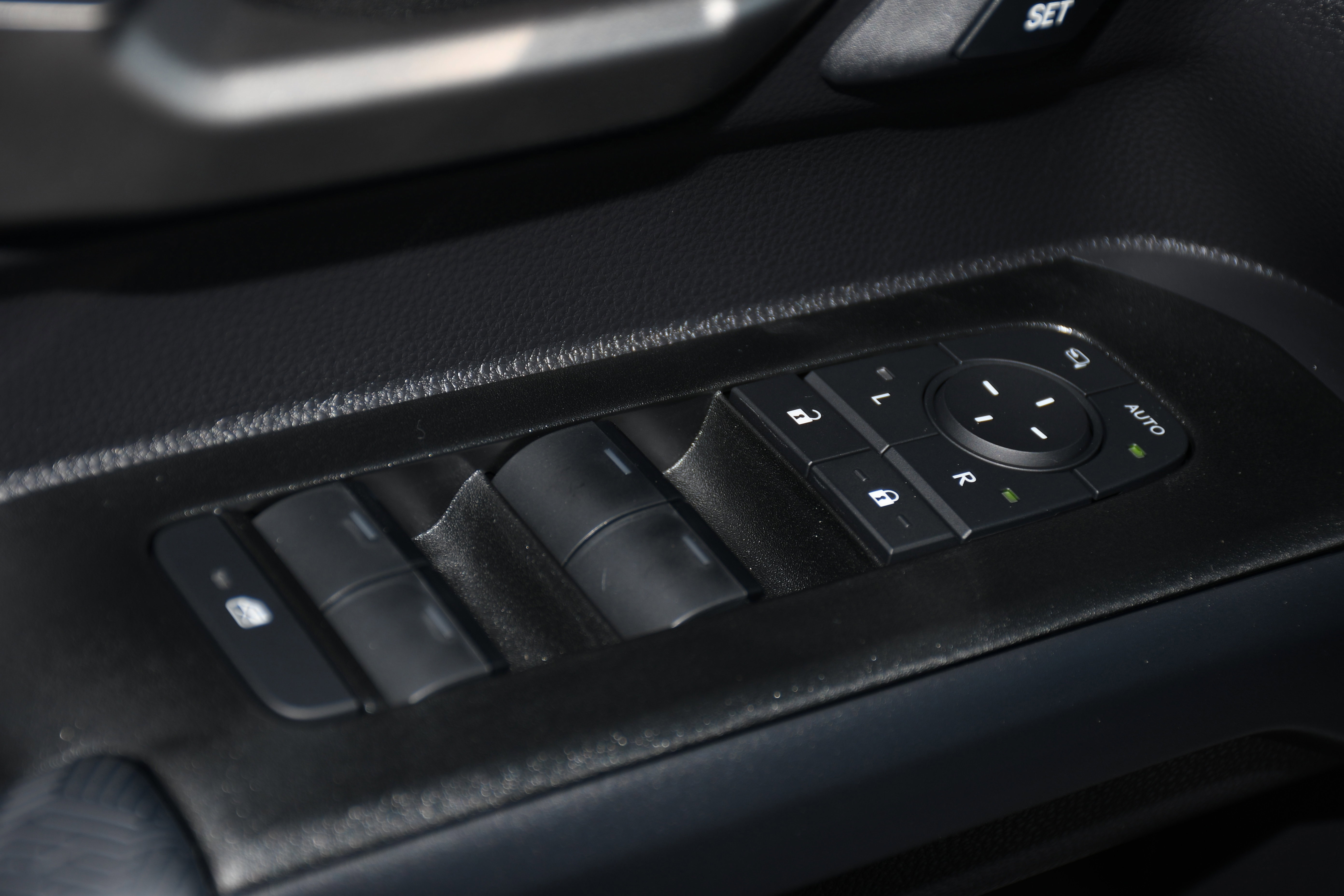 New 2025 Toyota 4Runner Limited image 6