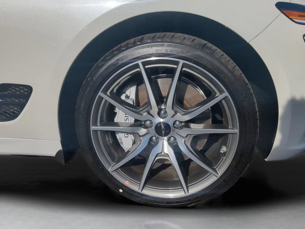 New 2025 Genesis G70 2.5T RWD image 32