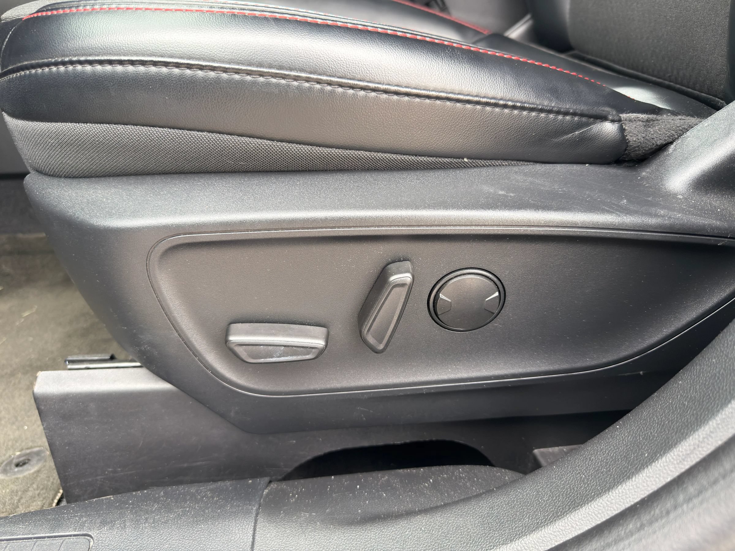 Used 2024 Ford Escape ST-Line AWD/4WD image 21