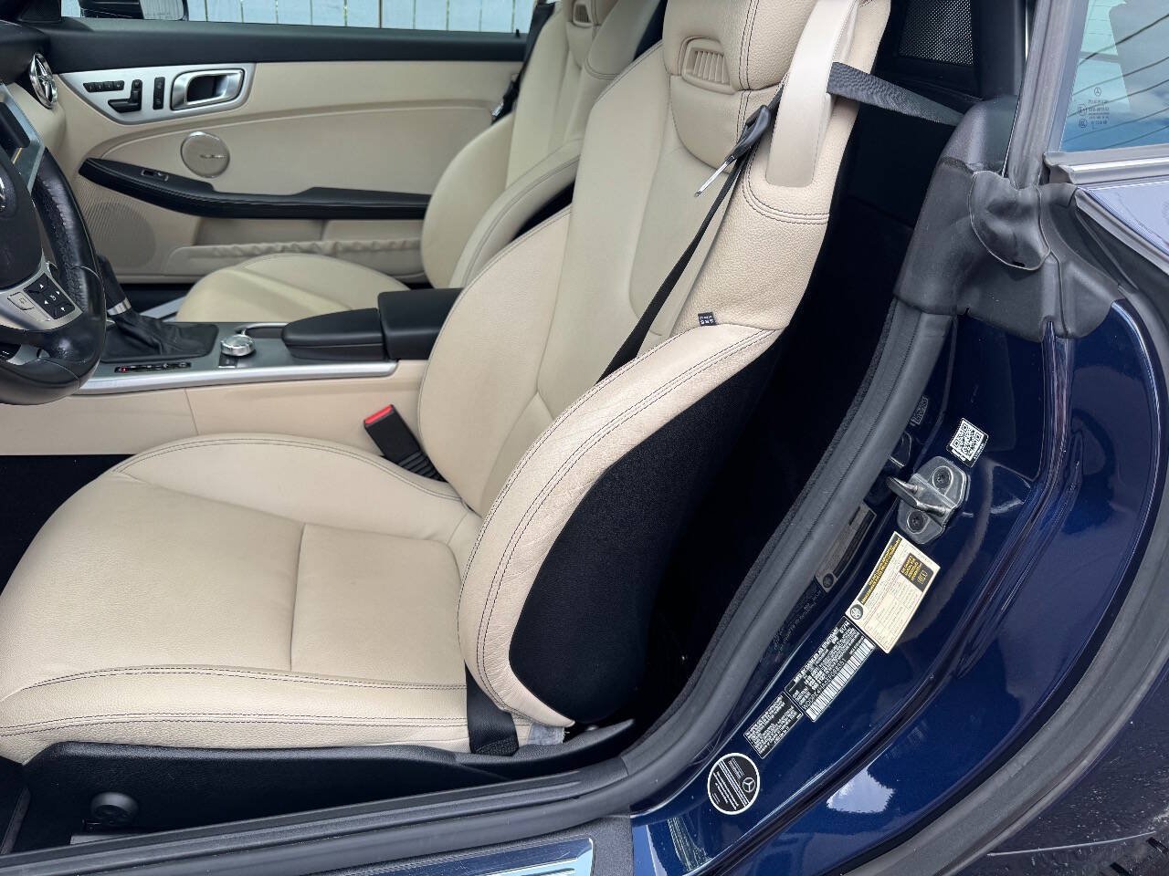 Used 2014 Mercedes-Benz SLK 250 w/ Premium Package image 6