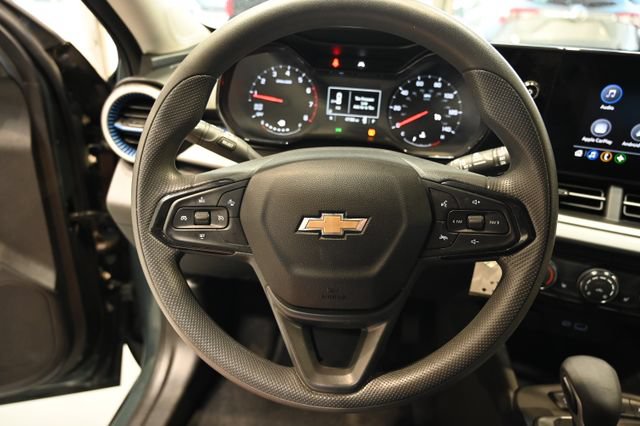 Used 2025 Chevrolet Trax LS w/ LS Convenience Package FWD image 20