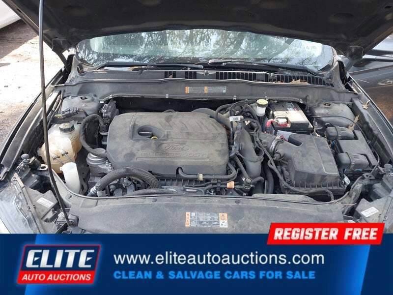 Used 2018 Ford Fusion SE w/ Fusion SE Technology Package image 19