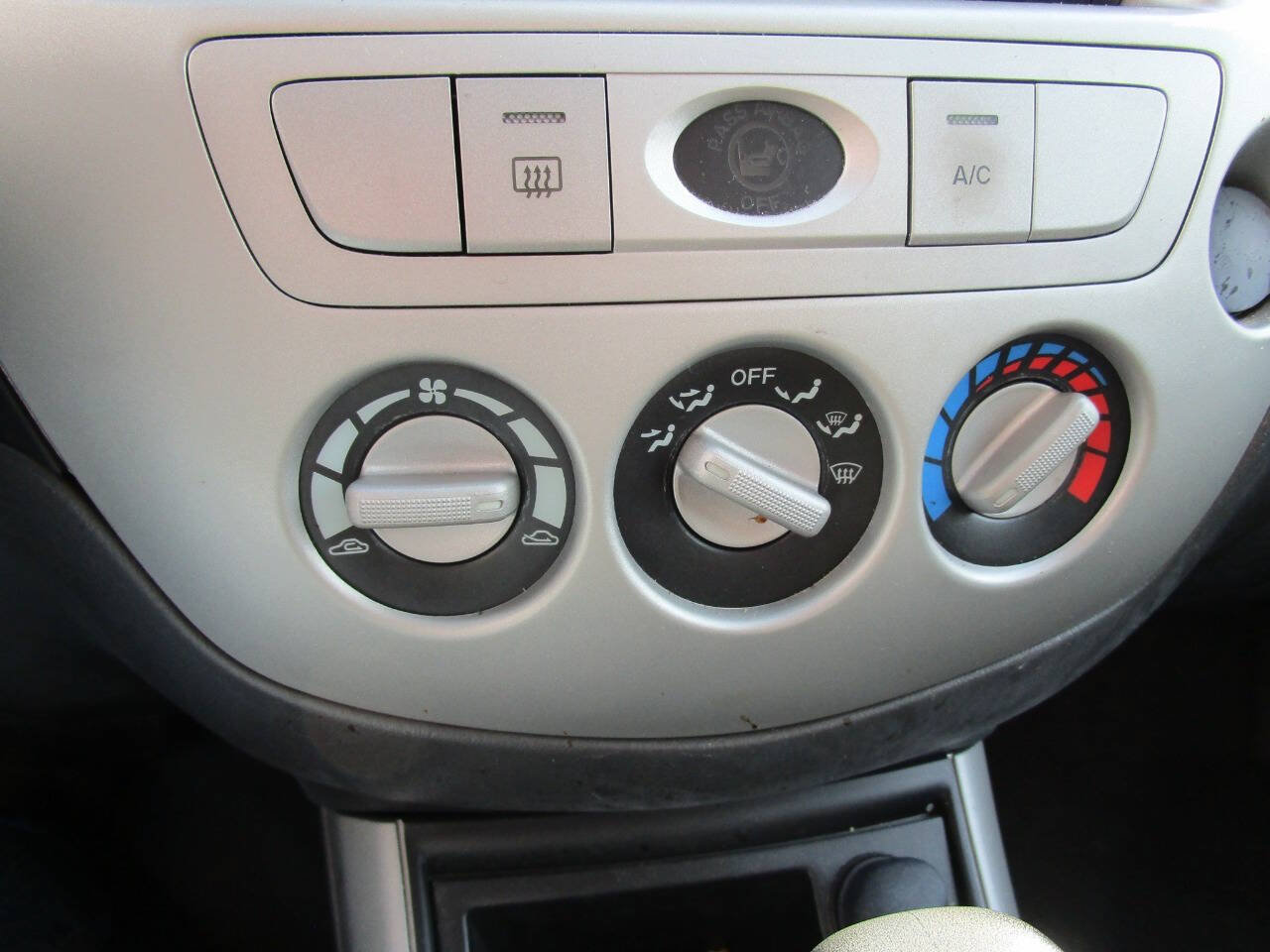 Used 2006 MAZDA Tribute I FWD image 13