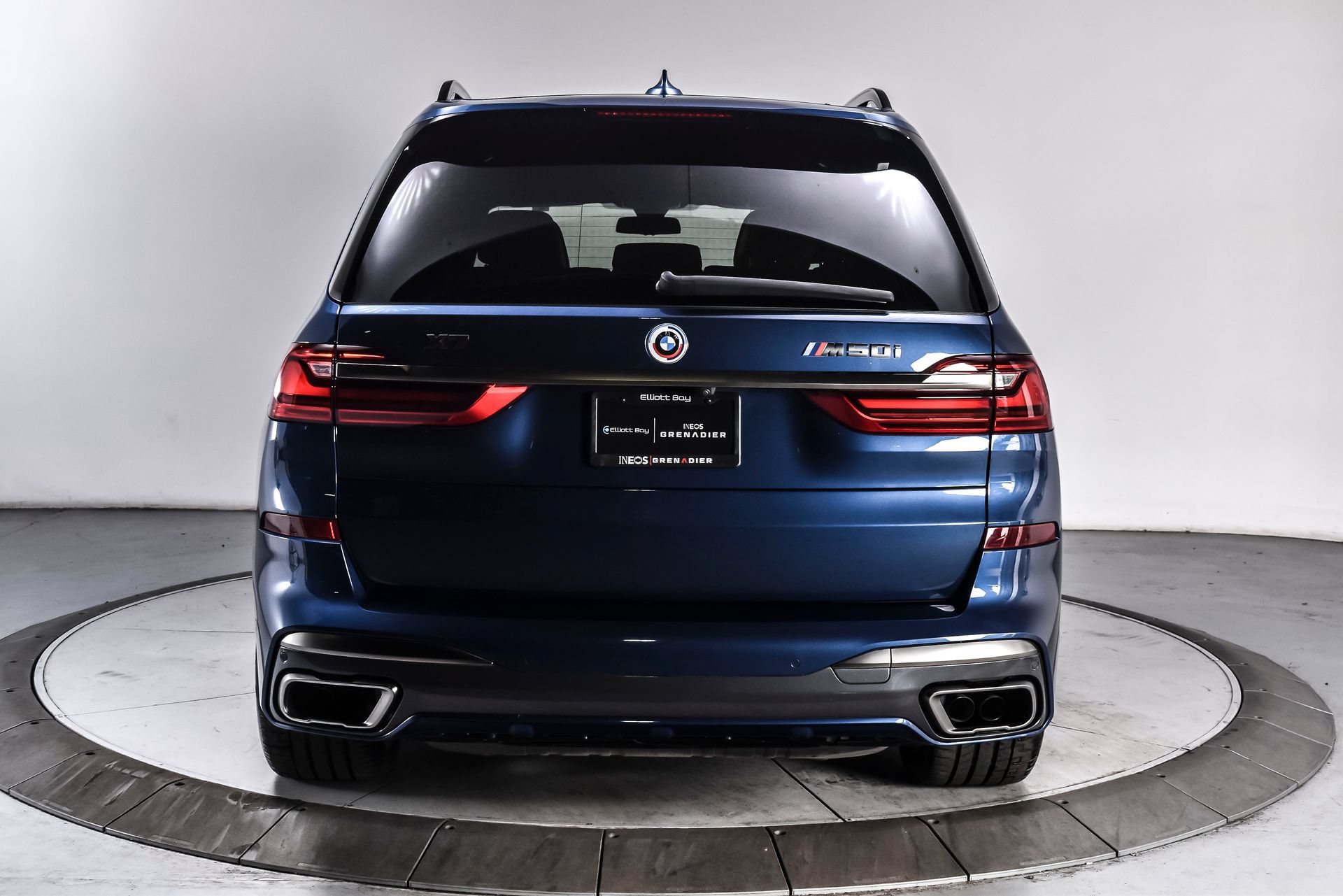 Used 2022 BMW X7 M50i w/ Dynamic Handling Package AWD/4WD image 5