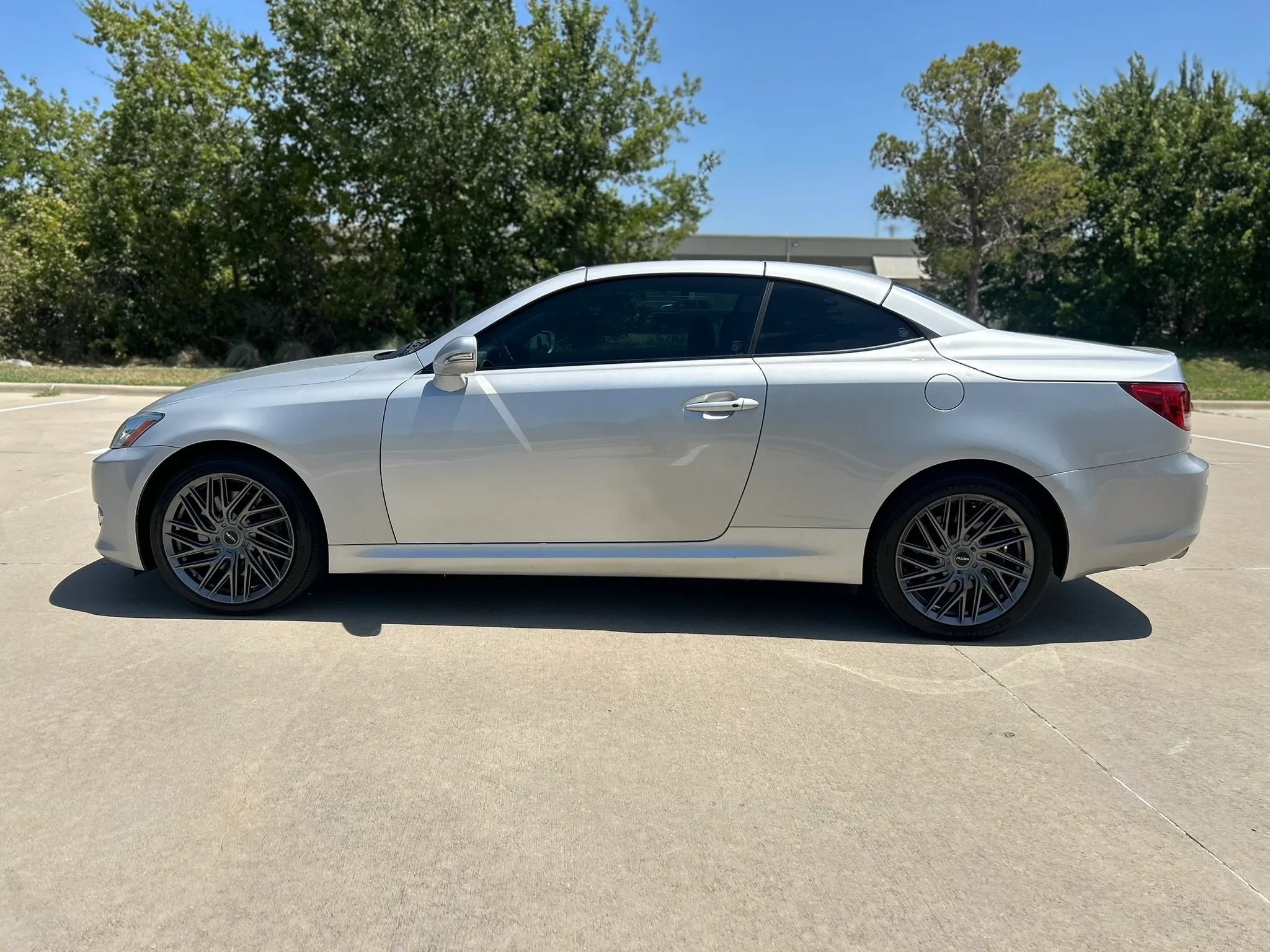 Used 2010 Lexus IS 350C RWD image 10