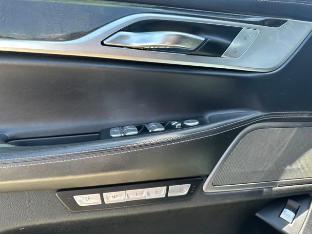 Used 2016 BMW 750i xDrive AWD/4WD image 3