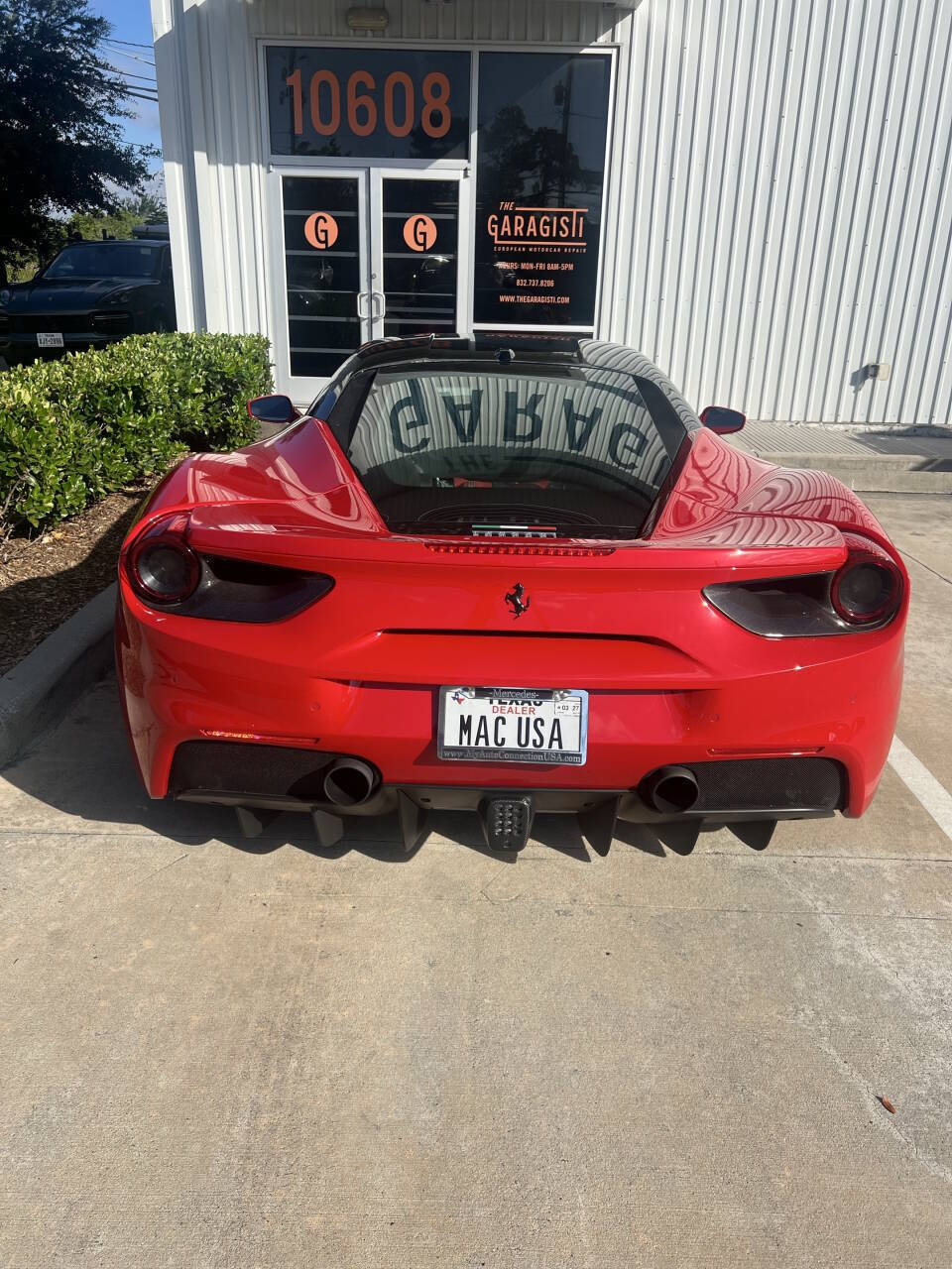 Used 2018 Ferrari 488 GTB RWD image 5