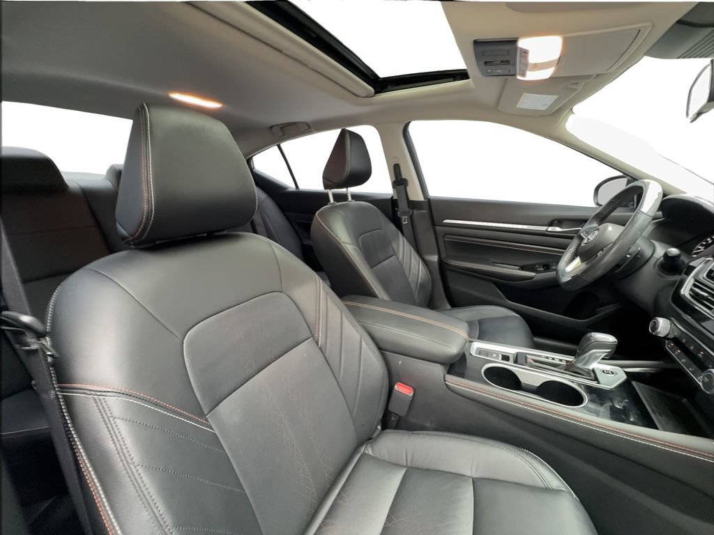 Used 2023 Nissan Altima 2.5 SR w/ SR Premium Package AWD/4WD image 31