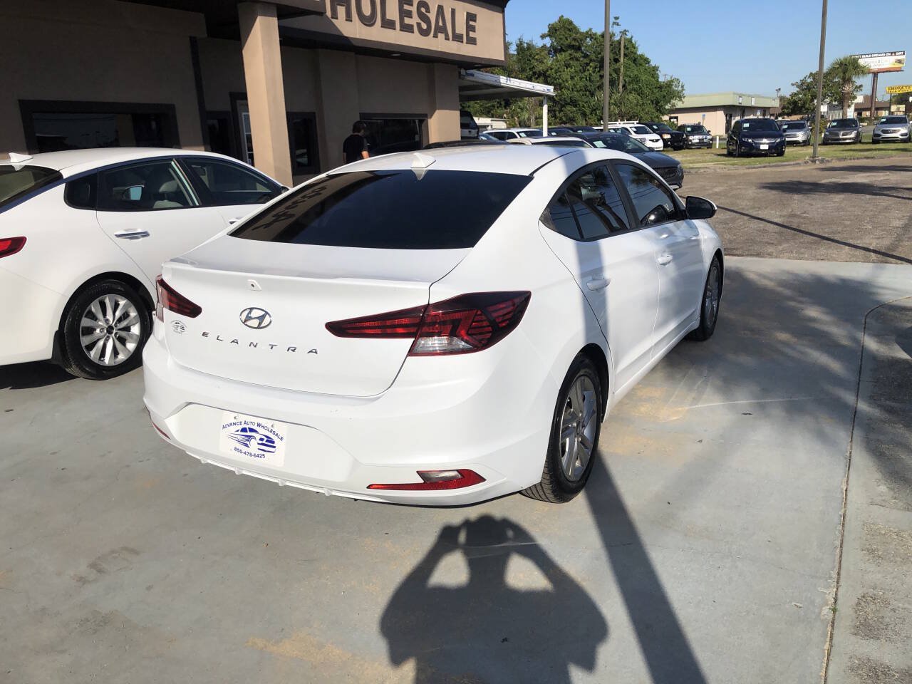 Used 2019 Hyundai Elantra SEL w/ Cargo Package FWD image 2