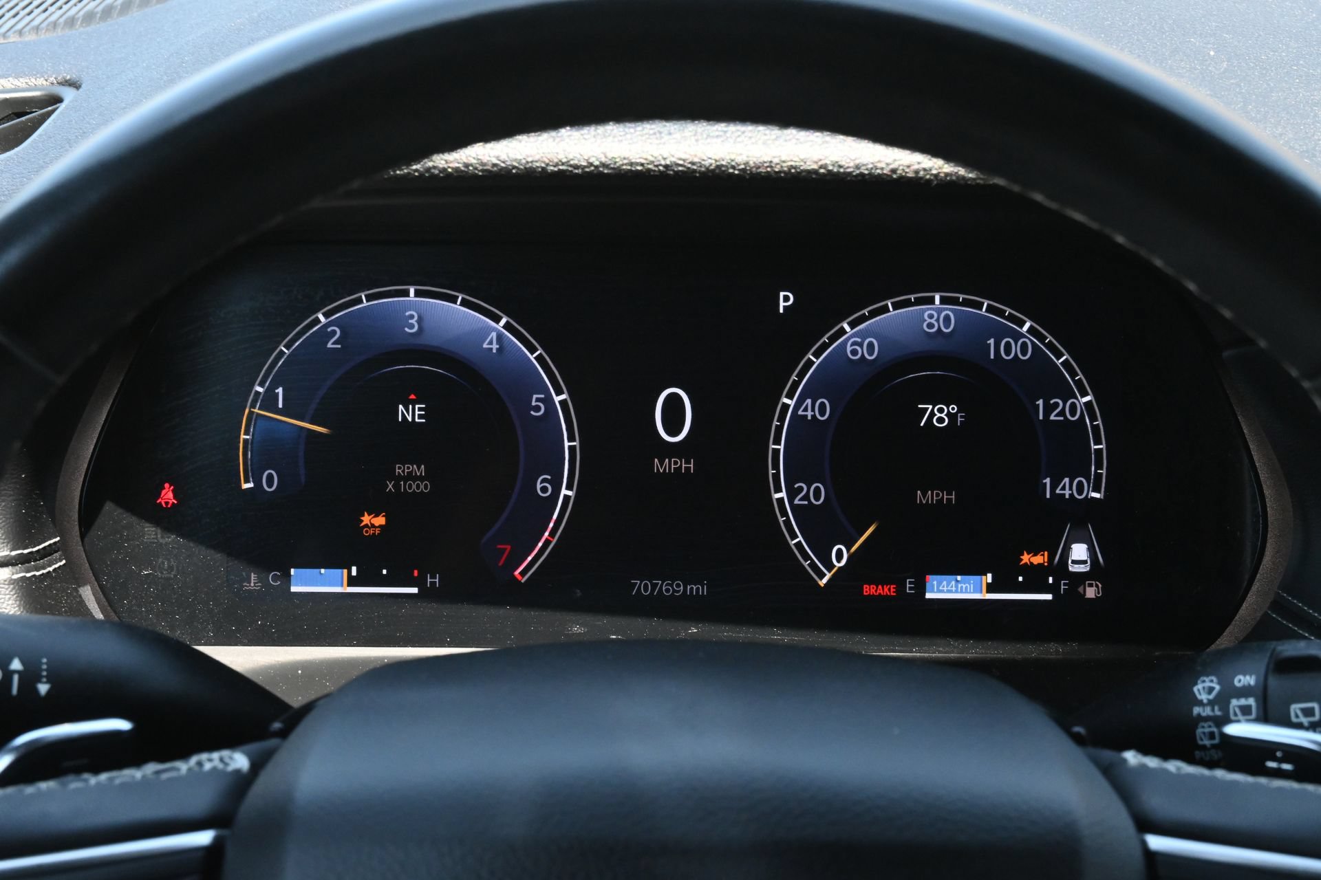 Used 2024 Jeep Grand Cherokee Laredo X RWD image 12