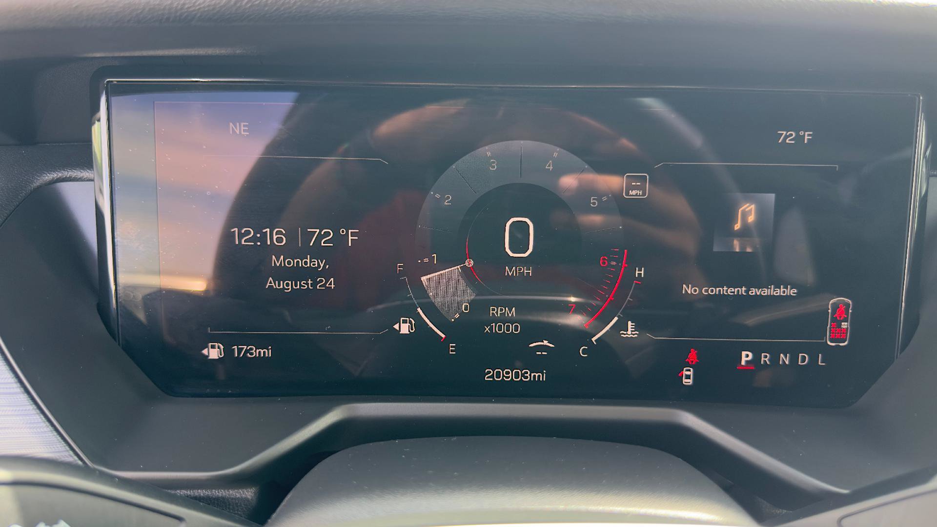 Used 2025 GMC Acadia Elevation FWD image 13