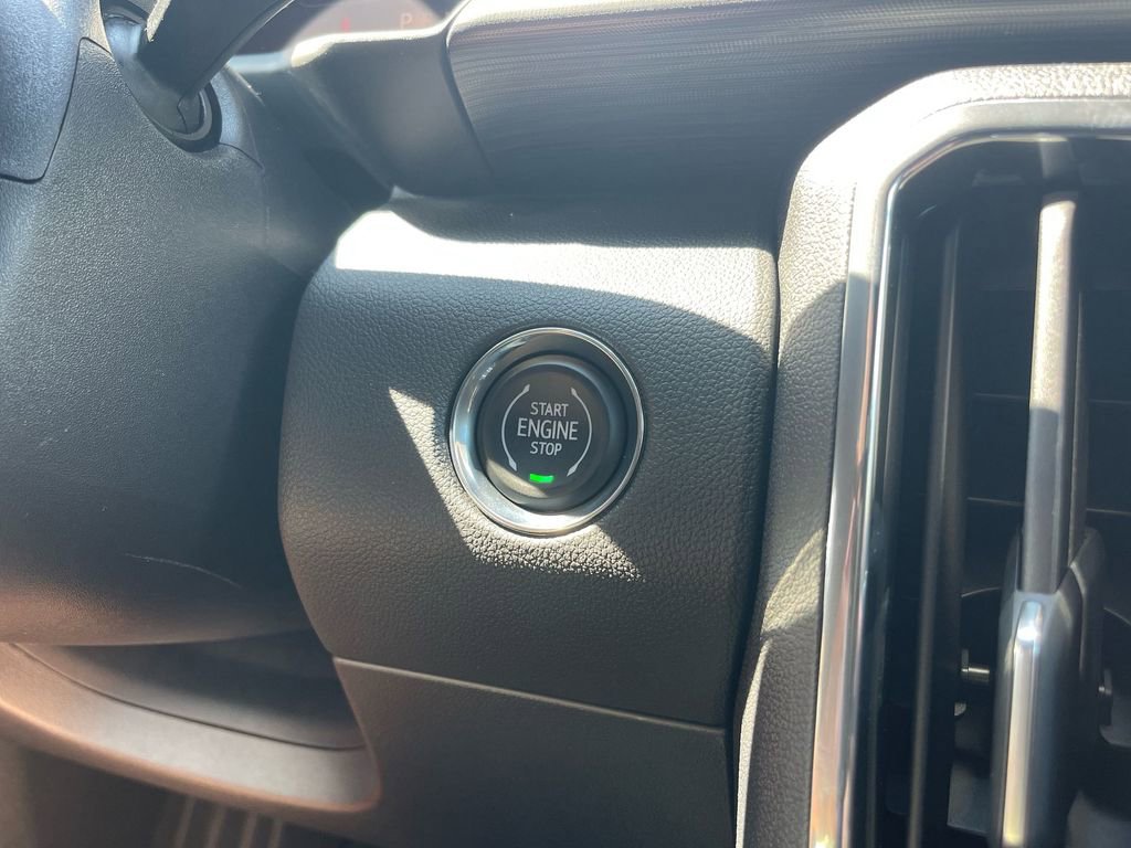 New 2026 GMC Acadia Elevation image 23