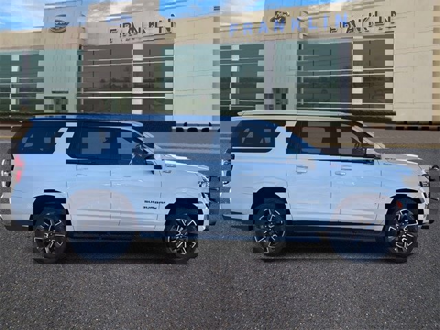 Used 2022 Chevrolet Suburban Z71 w/ Luxury Package image 8