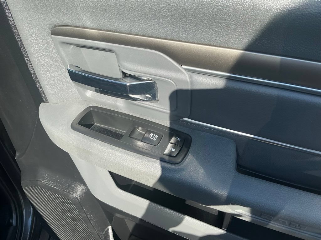 Used 2016 RAM 1500 Big Horn AWD/4WD image 32