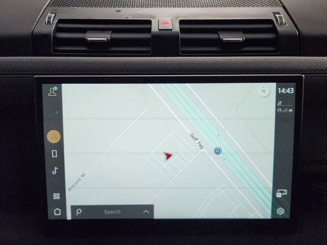 Used 2023 Land Rover Defender 130 X-Dynamic SE AWD/4WD image 17